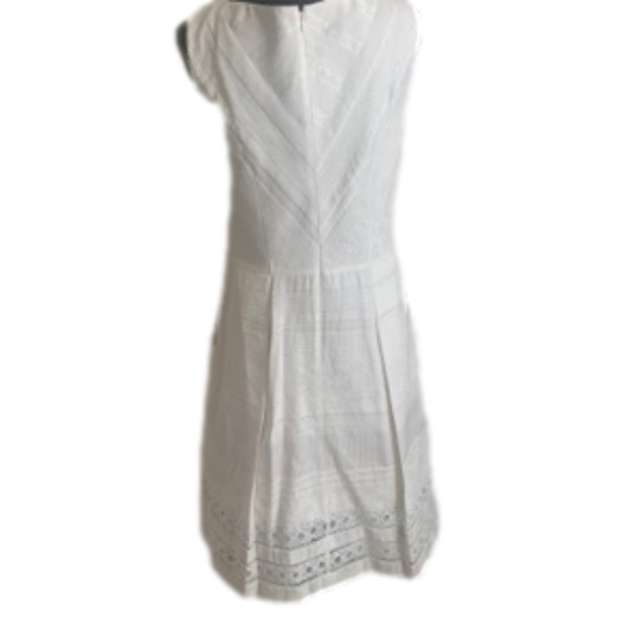 Kay Unger Dress White Sleeveless V Neck Fit And Flare 6 - Picture 2 of 7